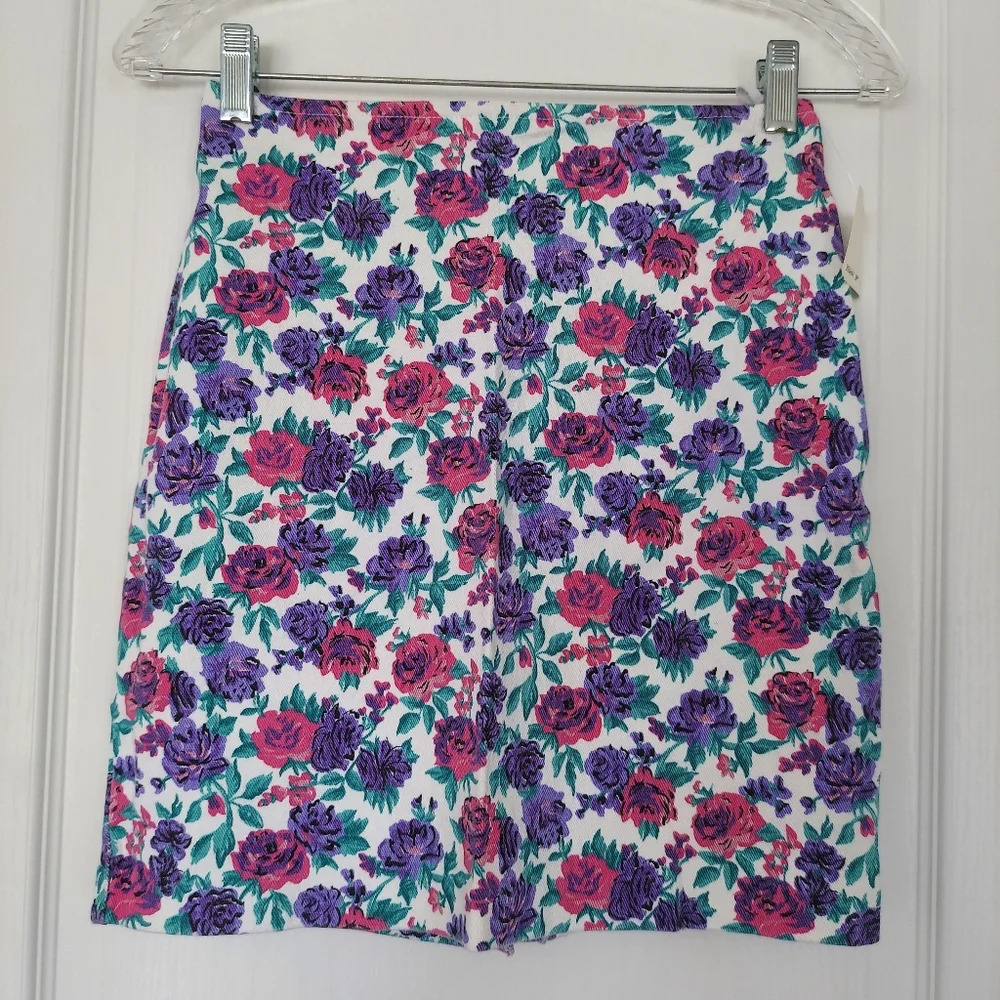 Avon Fashions Vintage Floral Mini Skirt USA‎ Made NWT